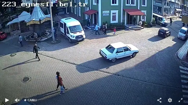 Eynesil Merkez Canlı İzle