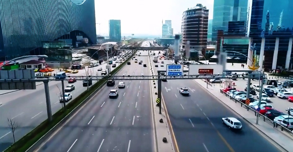 Eğitimsiz İnsanların Olduğu Bir Trafikte Mobese İşe Yarar mı?