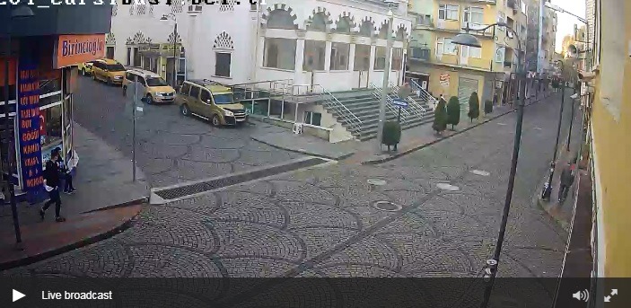 Trabzon Çarşıbaşı Camii Önü Canlı İzle