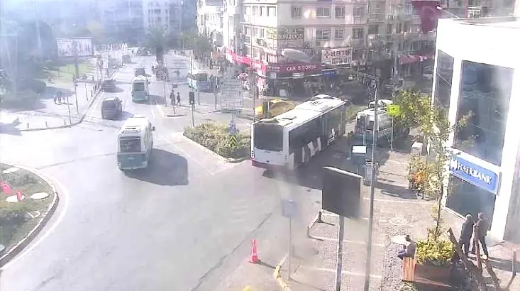 İzmir Bornova Canlı Mobese İzle