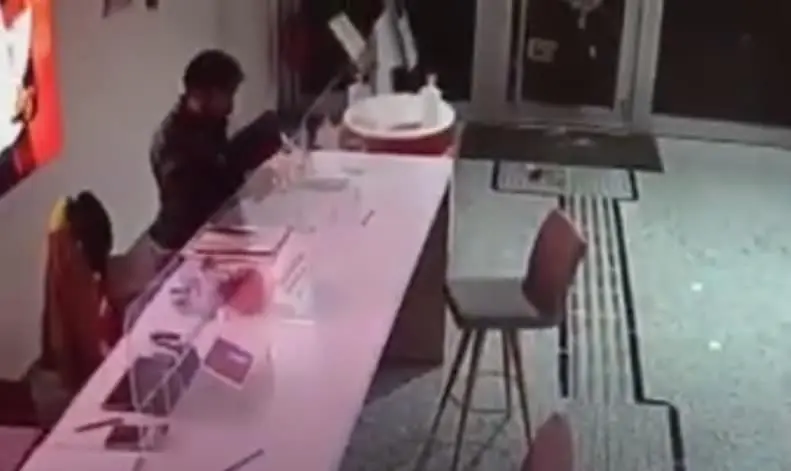 Bankaya Giren Hırsızlar Güvenlik Kameralarına Yakalandı
