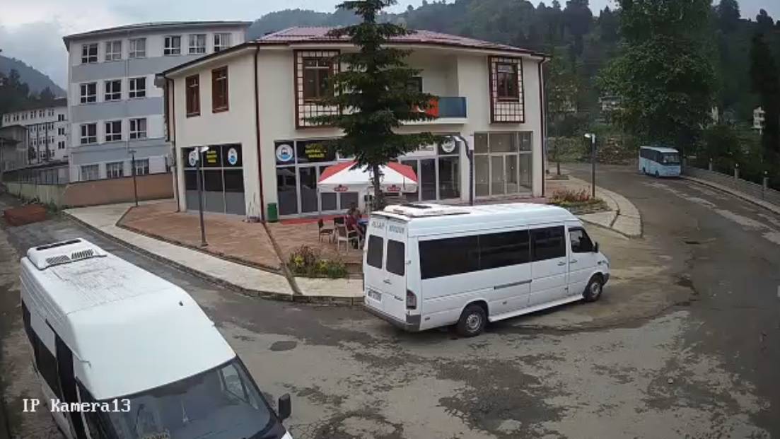 Rize Muradiye Meydan Canlı Kamera