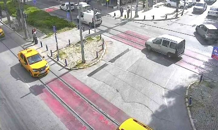 İzmir Şair Eşref Bulvarı Canlı Kamera