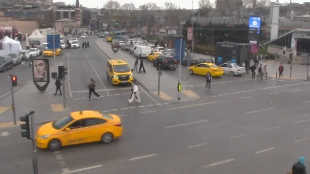Üsküdar Meydan Canlı Mobese İzle