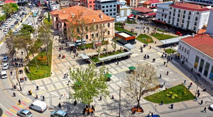 Elazığ 15 Temmuz Demokrasi Meydanı Canlı