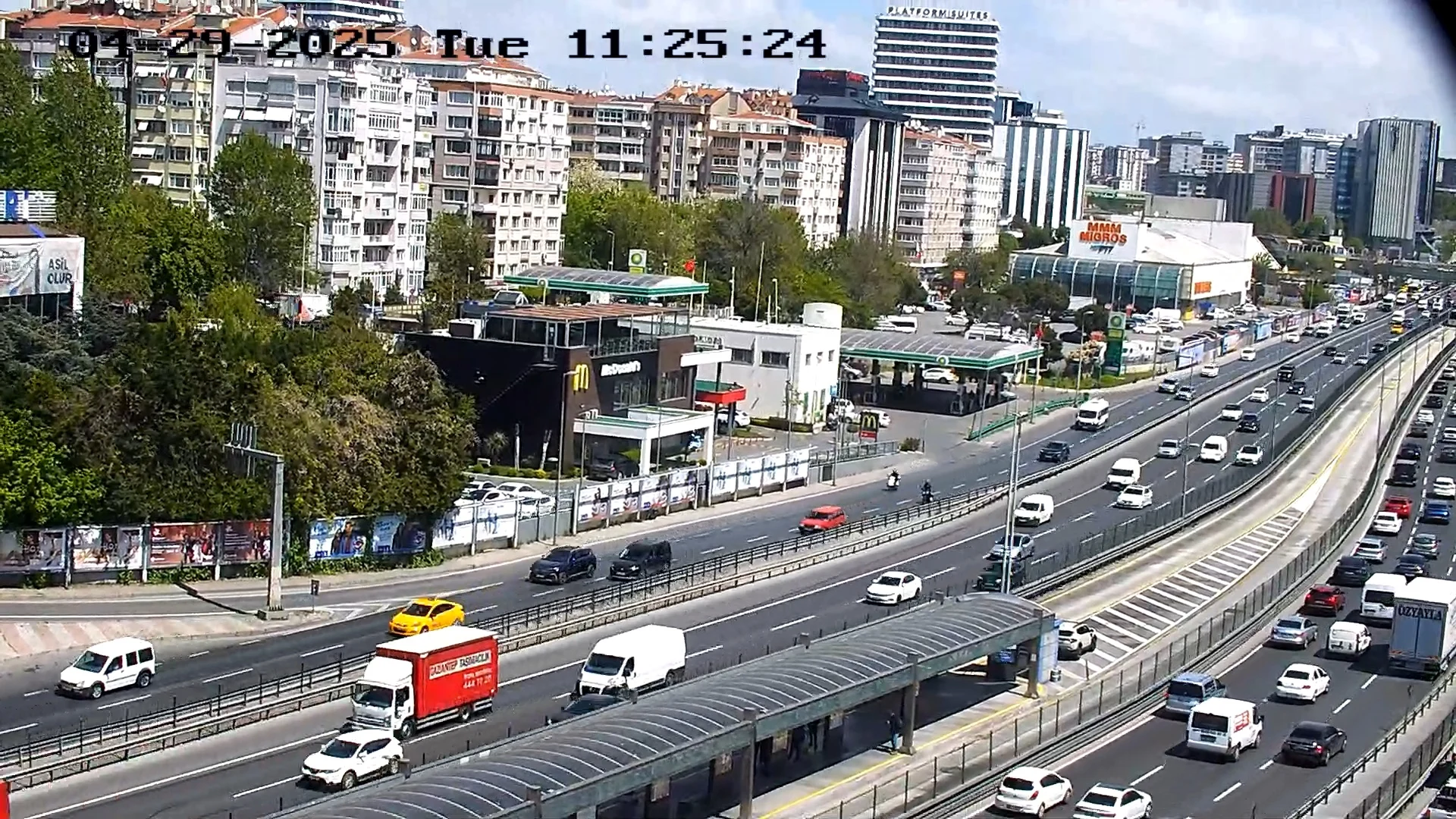 İstanbul D100 Merter Kavşağı Canlı Mobese İzle