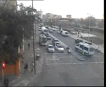 İstanbul Nevzat Pisak Caddesi Bahçelievler Canlı